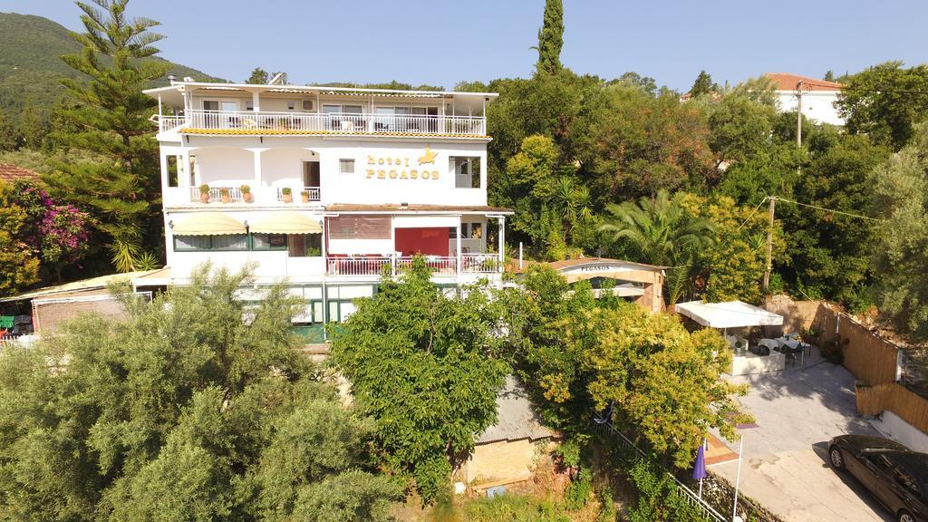 Hotel Pegasos Nikiana Exterior foto